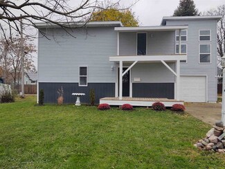 116 Oak St, Tipton, IN 46072