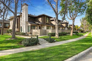1326 N Mako Ln Unit 13, Anaheim, CA 92801