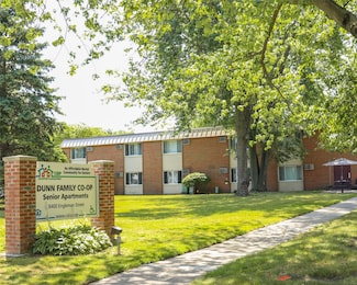 8400 Engleman St, Center Line, MI 48015