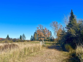 N5104 Pass Rd, Catawba, WI 54515