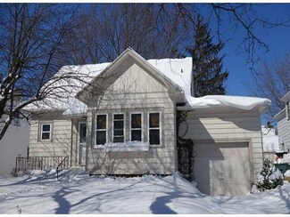 90 Edgemont Rd, Rochester, NY 14620
