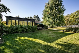 26363 212th Ave, Delhi, IA 52223