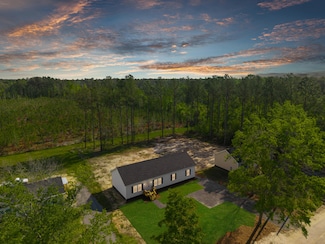 117 Dotson St, Harleyville, SC 29448