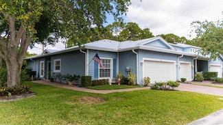 665 NE Bent Paddle Ln, Port Saint Lucie, FL 34983