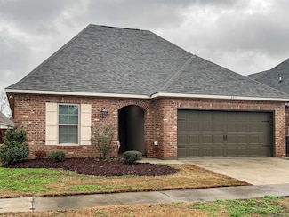 6317 Lake Edge Dr, Baton Rouge, LA 70820
