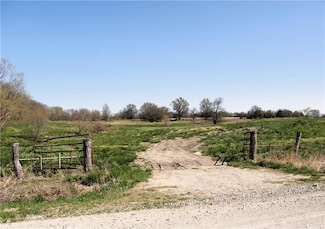3367 Reno Rd, Ottawa, KS 66067