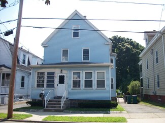 14 Herschel St, Lynn, MA 01902
