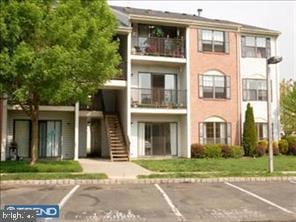 27 Mendrey Ct, Lawrence Township, NJ 08648