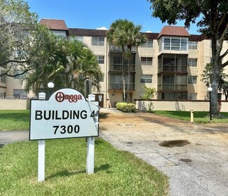 7300 NW 17th St Unit 301, Plantation, FL 33313