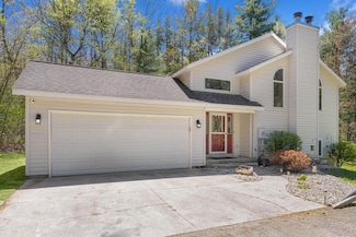 4792 Forest Vale Dr, Pierson, MI 49339