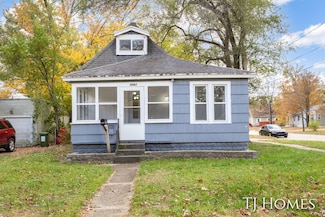 1061 E Forest Ave, Muskegon, MI 49442