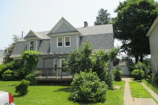 223 Bacon St, Jermyn, PA 18433