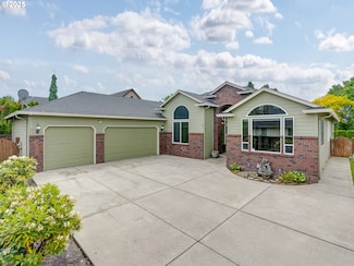 12003 NW 25th Ct, Vancouver, WA 98685