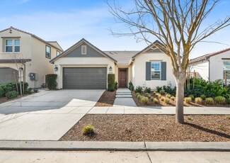 4530 Hillside Rd, Madera, CA 93636