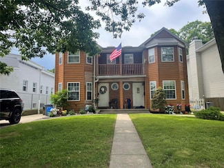 67 Sagamore Hill Dr Unit A, Port Washington, NY 11050