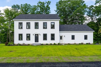 174 Brook Rd, Falmouth, ME 04105