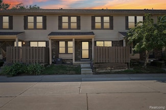 31477 Bear Creek Blvd, Warren, MI 48093