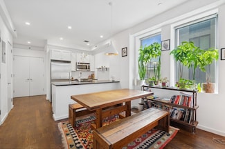 82 Irving Place Unit 4B, Brooklyn, NY 11238