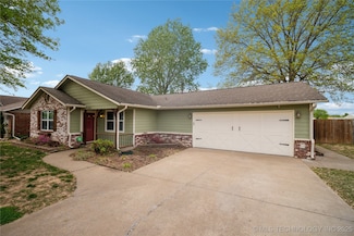 2922 S Main St, Sapulpa, OK 74066