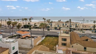 714 Pacific Coast Hwy, Huntington Beach, CA 92648
