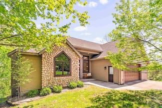 808 Ridgewood Rd, Duluth, MN 55804
