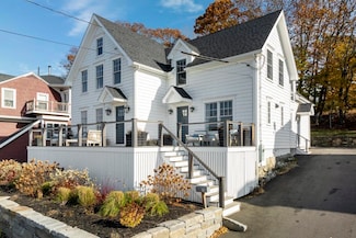 38 Atlantic Ave, Boothbay Harbor, ME 04538