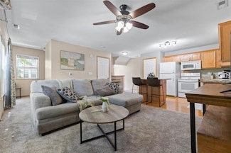 8302 Westown Pkwy Unit 8110, West Des Moines, IA 50266
