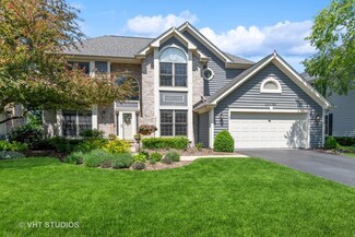 25W790 Deerpoint Dr, Wheaton, IL 60187