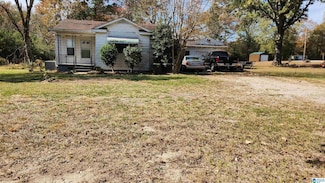 6243 Pocahontas Rd, Bessemer, AL 35022