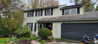 3935 Pawnee Dr, Liverpool, NY 13090