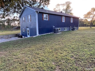 10068 County Road 8490, West Plains, MO 65775