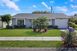 130 Banyan Cir, Jupiter, FL 33458