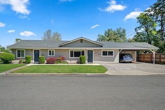 372 Ogara St, Medford, OR 97501