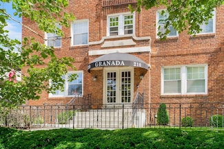 210 E Emanuel Cleaver #3e Blvd, Kansas City, MO 64112