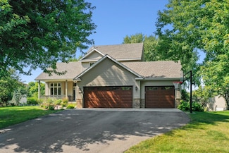 1340 Narcissus Curve, Victoria, MN 55386