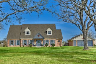 2537 Mill Creek Rd, Bellville, TX 77418