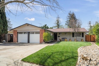 825 Alderbrook Ln, Cupertino, CA 95014