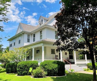 301 W Center St, Fairfield, IL 62837