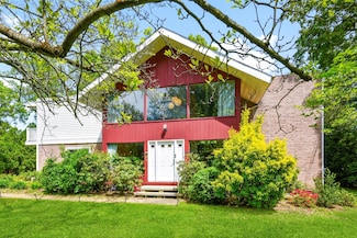 161 Morris Ln S, Scarsdale, NY 10583