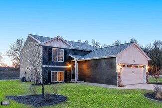 1102 Watertower Ln, Whitehall, MI 49461