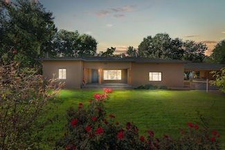 1118 El Pueblo Rd NW, Los Ranchos, NM 87114