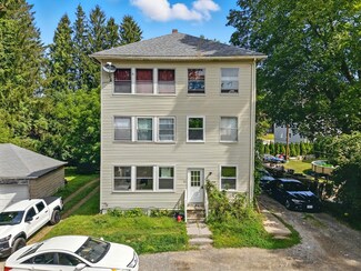 5 Robinson St, Webster, MA 01570