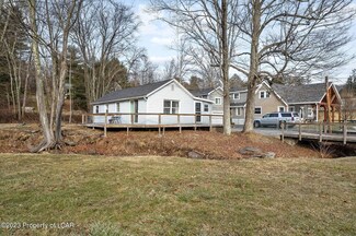 2119 Lakeside Dr, Harveys Lake, PA 18618