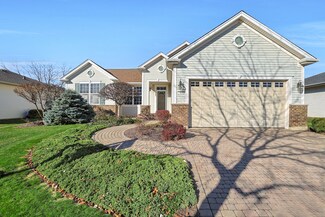 12905 Cold Springs Dr, Huntley, IL 60142