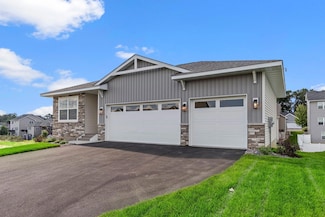 4569 196th St W, Farmington, MN 55024