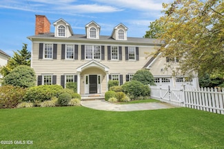 46 Park Ave, Old Greenwich, CT 06870