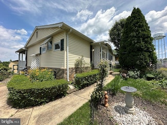 213 W High St, Sharpsburg, MD 21782