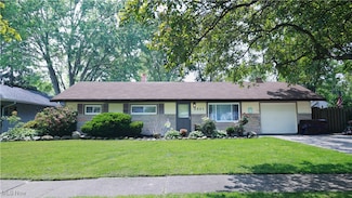 3221 Greenfield St NW, Warren, OH 44485
