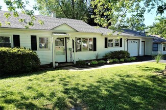 654 Clover Ln, Saint Louis, MO 63126