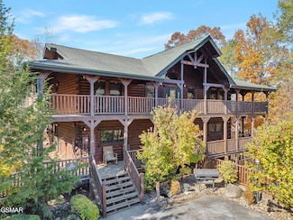 805 Spirit Loop Way, Gatlinburg, TN 37738